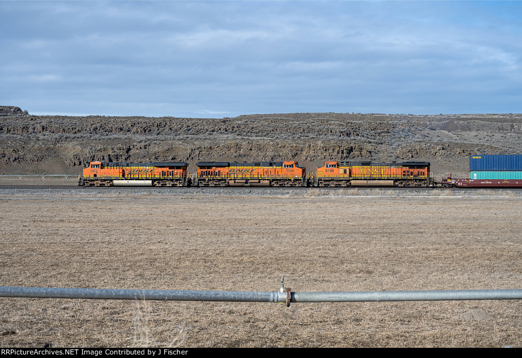 BNSF 7872